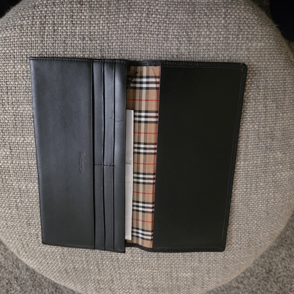 Burberrys Vintage Black Leather Wallet - Picture 4 of 6